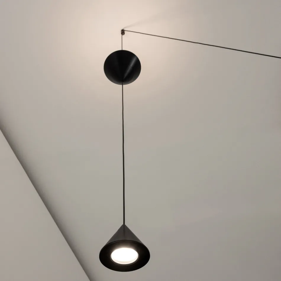 Wall Lamp in Black Aluminium and Double Cone Minimal Design - Mercado Viadurini