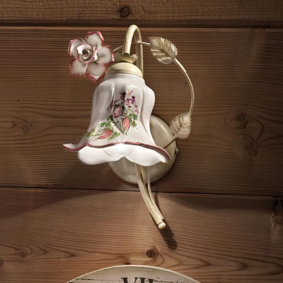 Wall Sconce in Metal and Hand-Decorated Ceramic with Rose - Pisa Viadurini