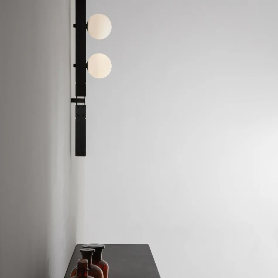 Design Wall Lamp in Black Aluminium with Spheres and Spotlights - Exodus Viadurini