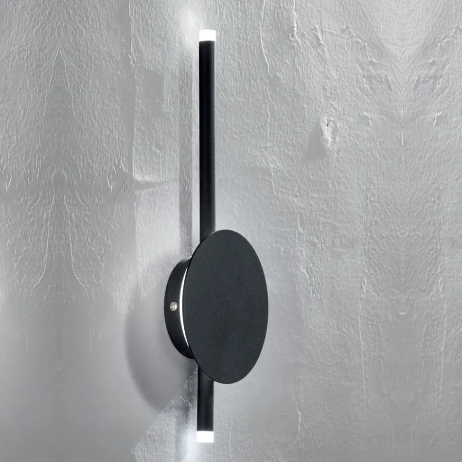 Modern Design LED Wall Lamp in White, Black or Gold Metal - Hand Viadurini