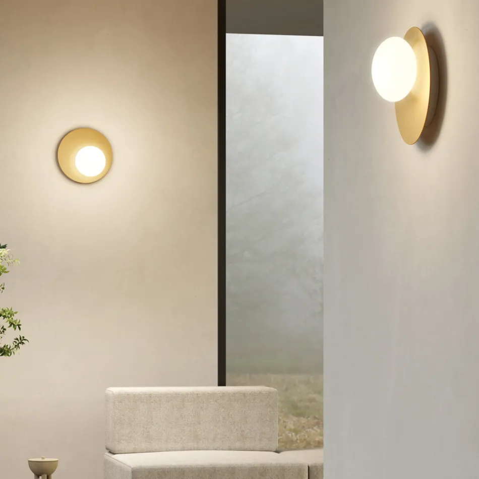 Wall or Ceiling Light in Aluminium, Metal, and White Glass Light - Luma Viadurini