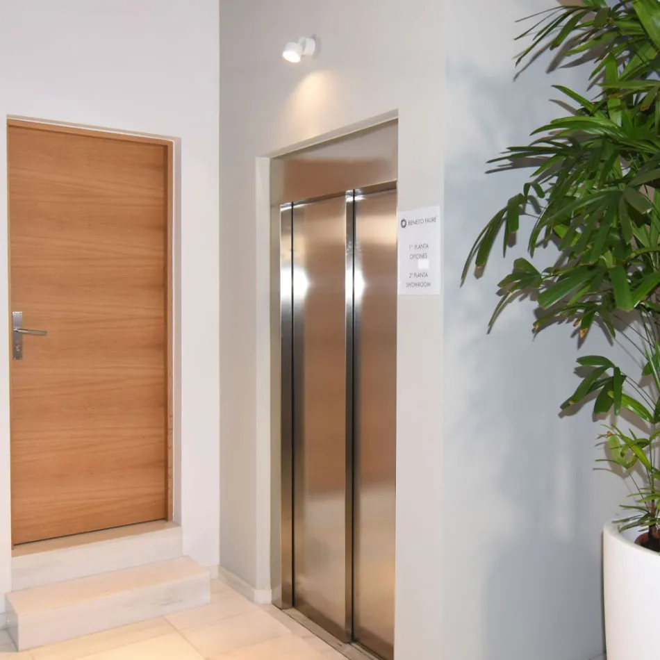 Round Decorative Wall Lamp Led 7W in White or Black Aluminium - China Viadurini