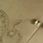 Modern sideboard with 2 doors in solid wood and Joy aniline leather Viadurini