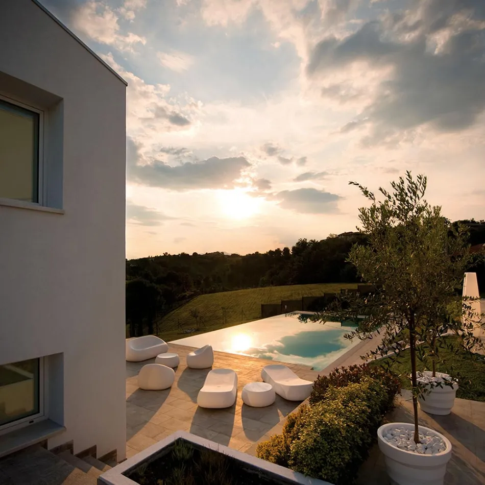 Modern Outdoor Sofa in Polyethylene of Made in Italy Design - Ervin Viadurini