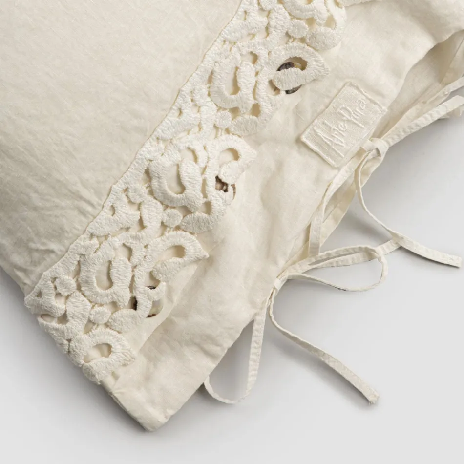 Linen Pillowcase with Poema Lace and Butter or Black Laces Made in Italy - Masone Viadurini