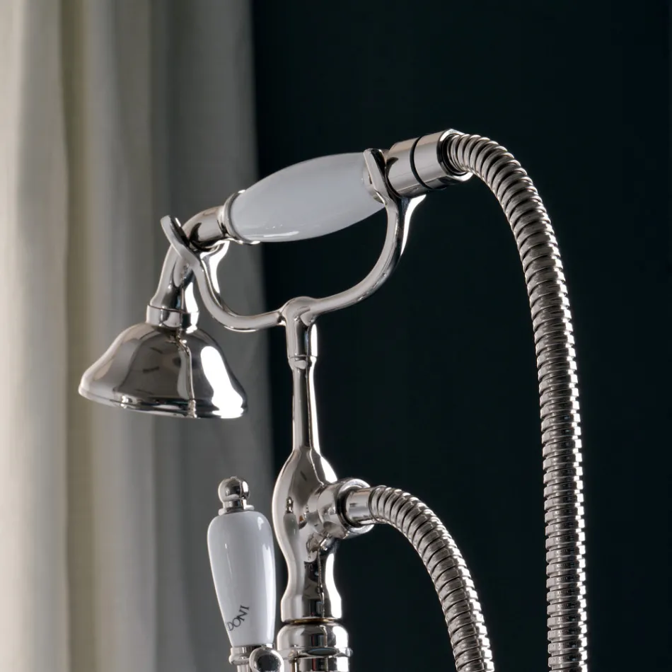 Floor Standing Bathtub Group with Towel Rack and Hand Shower Made in Italy - Turin Viadurini