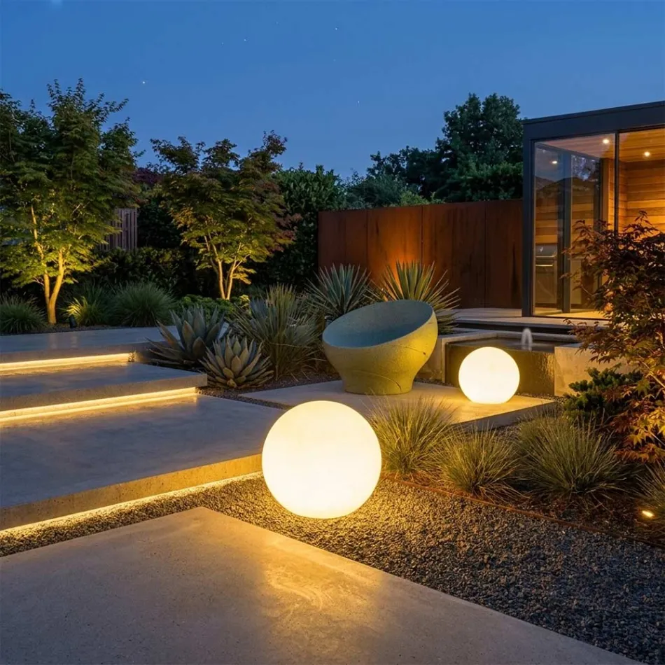 Alabaster-Colored Polyethylene Sphere Lamp Made in Italy - Calipso Viadurini