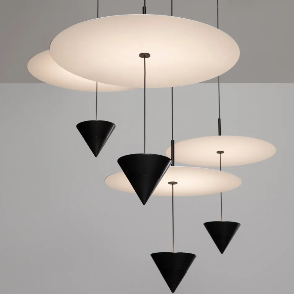 Aluminium Suspension Lamp with White Plate and Black Cone - Padel Viadurini