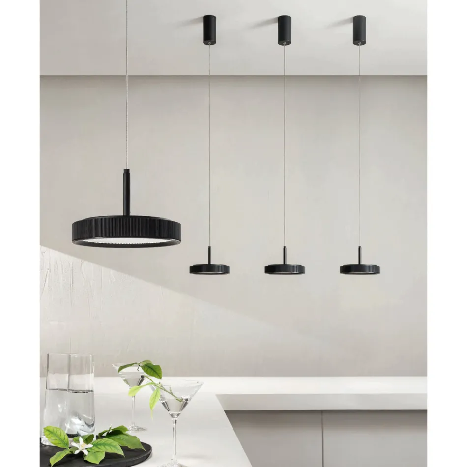 Suspension Lamp in Black Painted Metal and LED Light - Hornbeam Viadurini
