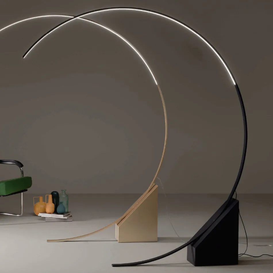 Floor Lamp in Painted Metal with Dimmable LED Light - Eucalyptus Viadurini