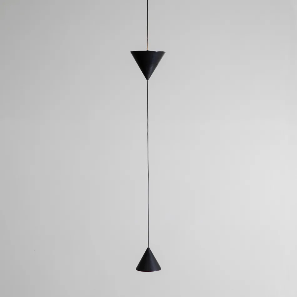 Suspended Wire Lamp in Black Aluminium and Double Cone Design - Mercado Viadurini
