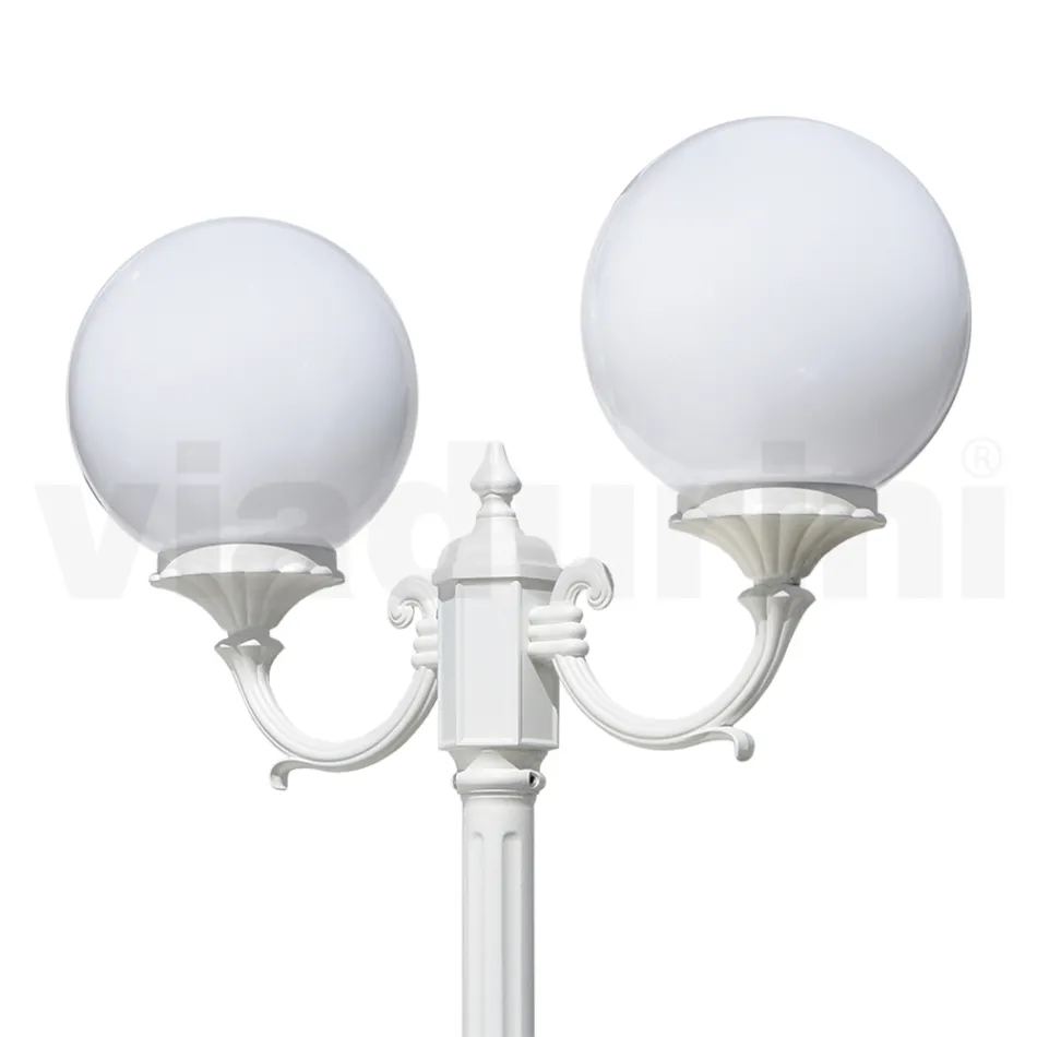 212 cm tall street lamp in white acrylic and aluminium made in Italy - Trovabianco Viadurini