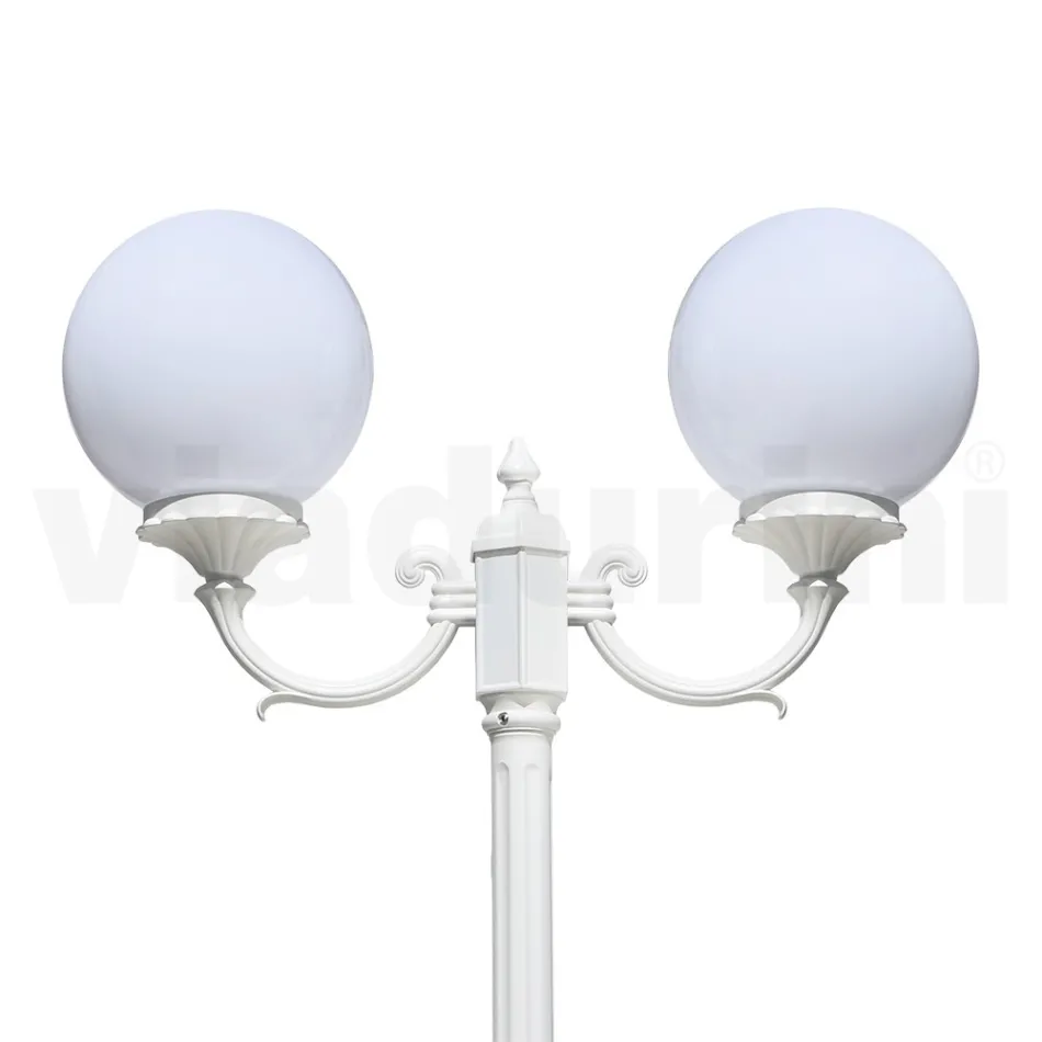 212 cm tall street lamp in white acrylic and aluminium made in Italy - Trovabianco Viadurini