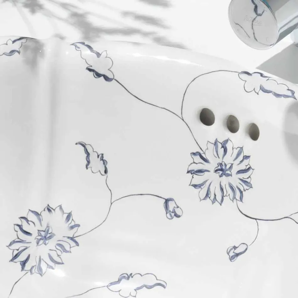 Round recessed washbasin in classic porcelain made in Italy, Santiago Viadurini