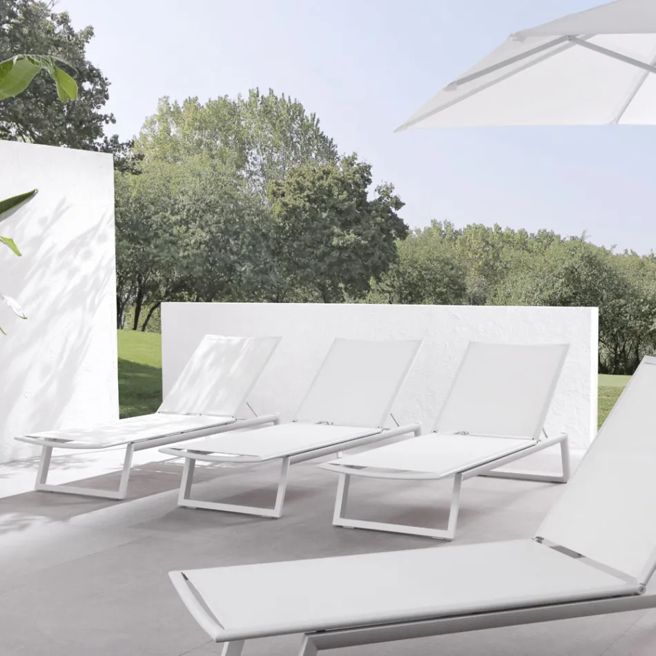 Outdoor Sunbed in Aluminium and Textilene with Retractable Wheels, 2 Pieces - Donkey Viadurini