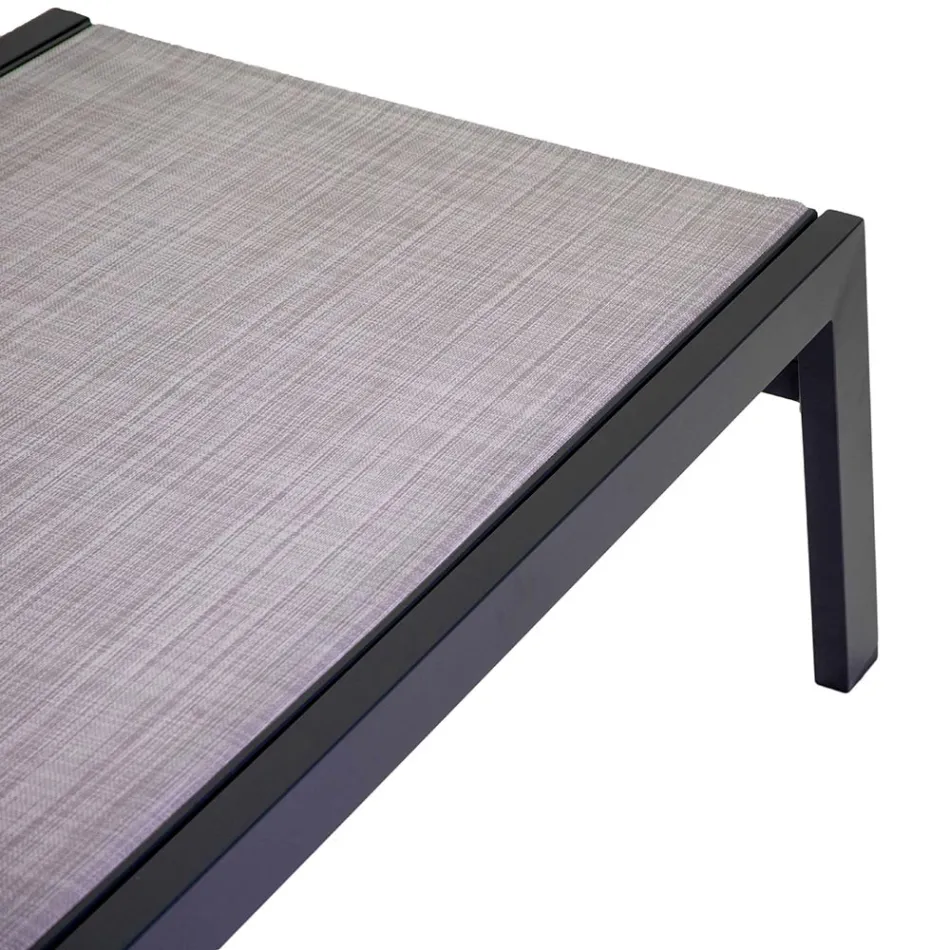 Outdoor Lounger Made of Aluminium and Textilene with 2 Wheels - Costume Viadurini