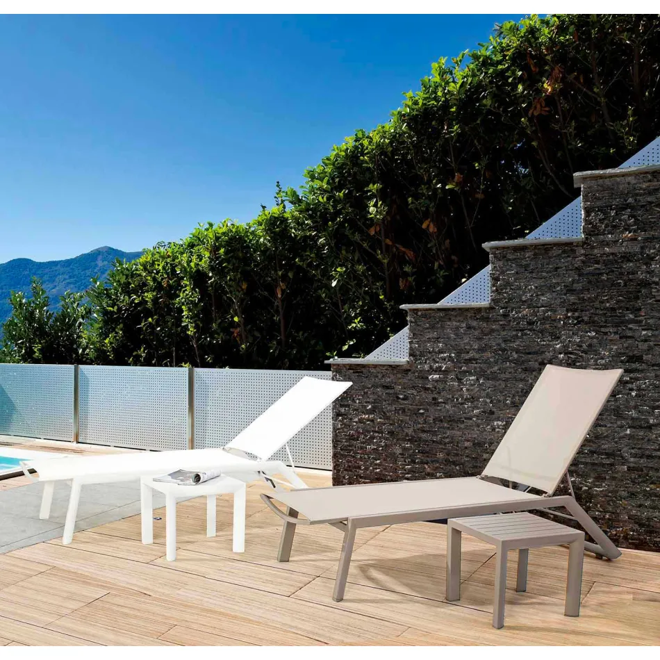 Reclining Outdoor Lounger with Aluminium and Textilene Wheels - Jewel Viadurini