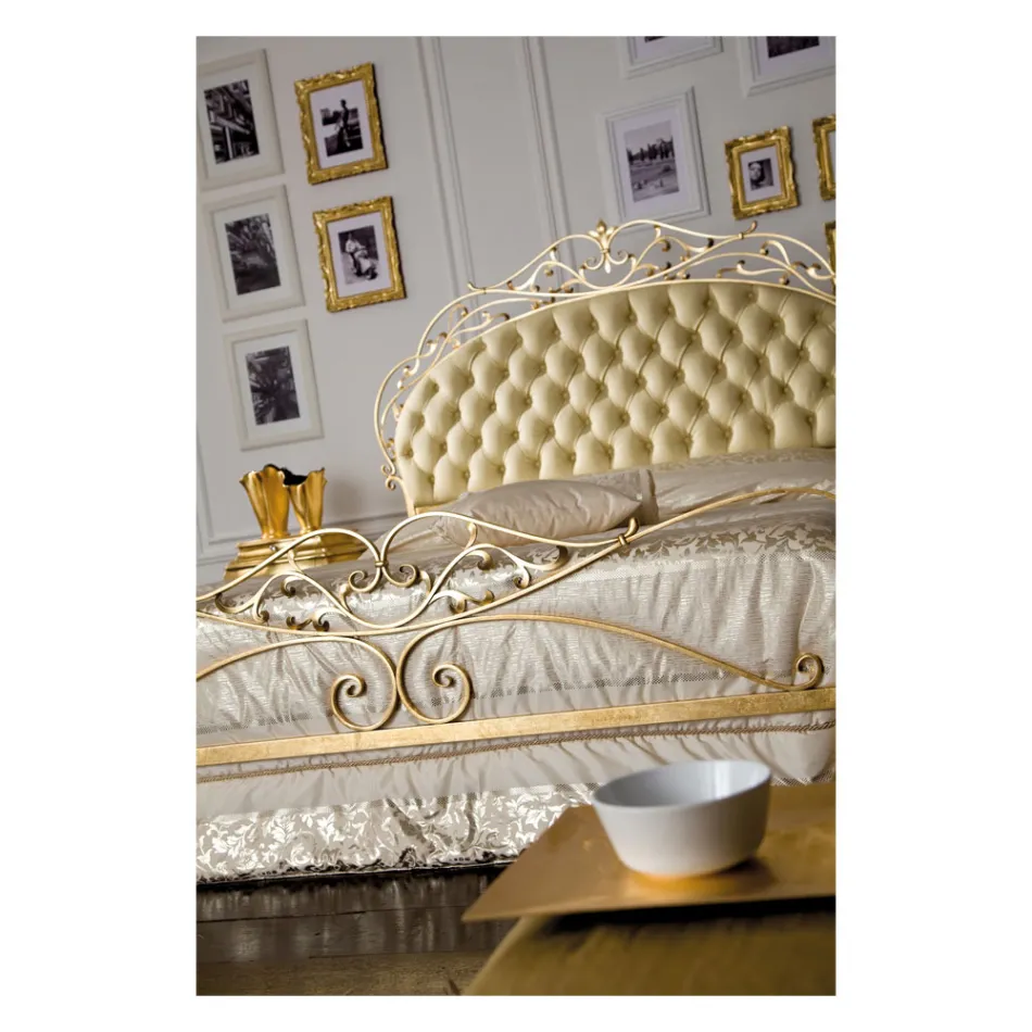 Classic and Sumptuous Double Bed in Iron and Leather Made in Italy - Laki Viadurini
