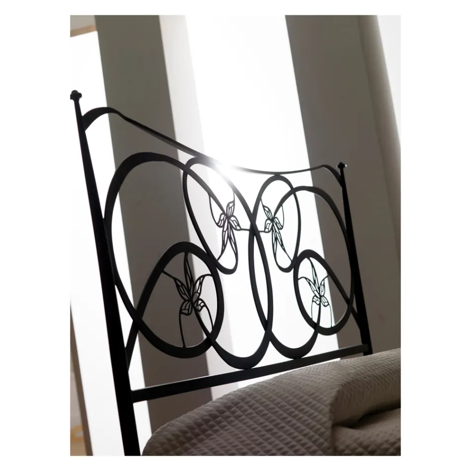 Double bed with pillows, mattress and 2 bedside tables Made in Italy - Natural Viadurini