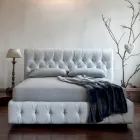 Double bed with capitonné padding and wooden feet - Briosco Viadurini