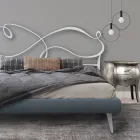 Double bed with iron headboard, 2 bedside tables and mattress - Design Viadurini