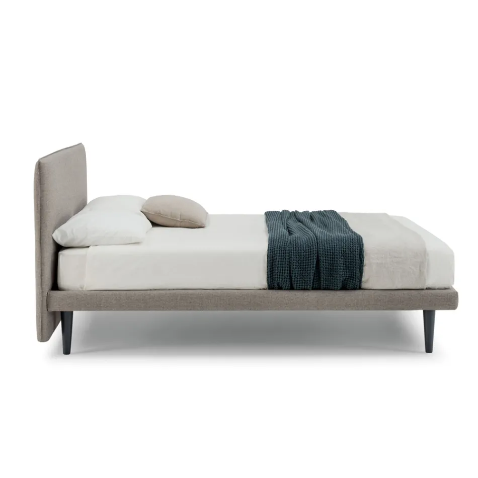 Modern design double bed, with thin base, Gaya New by Bolzan Viadurini