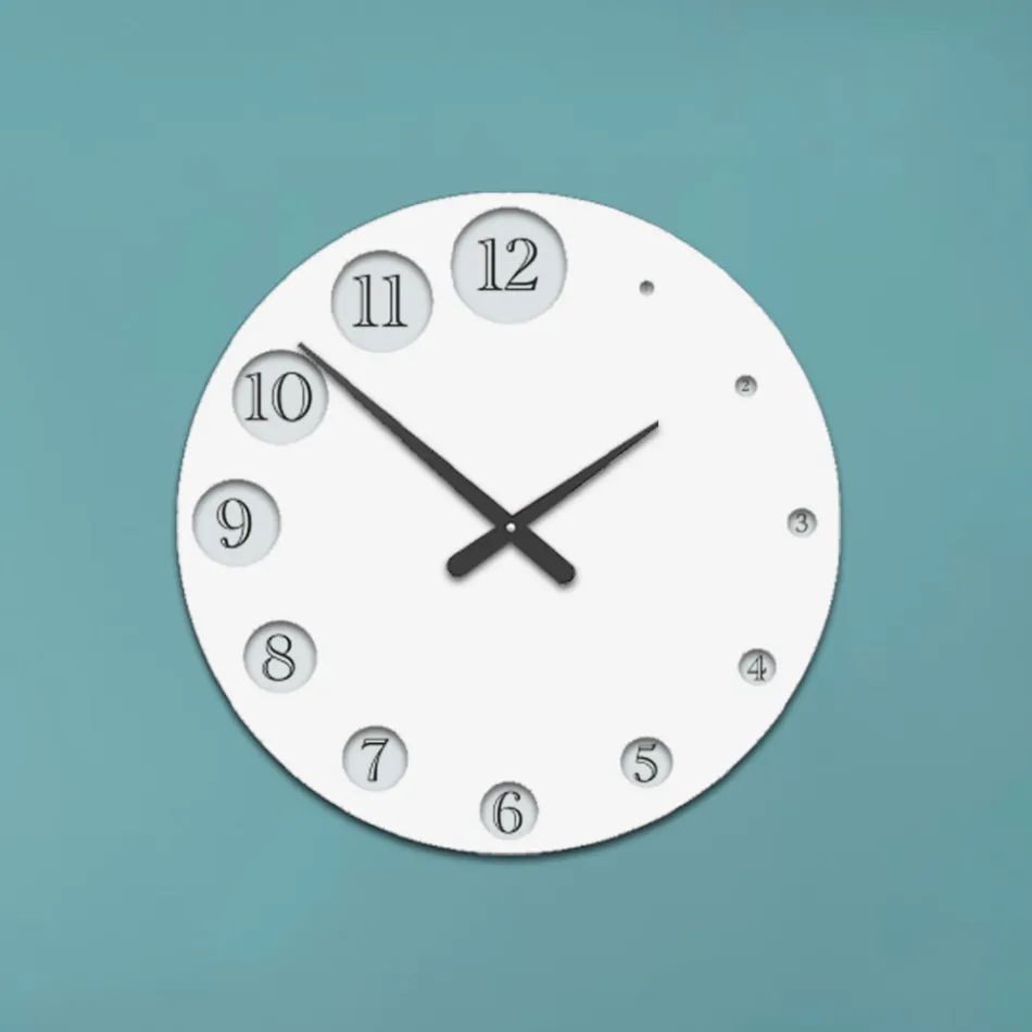 Wooden Clock with Gradually Enlarging Numbers Made in Italy - Kenya Viadurini