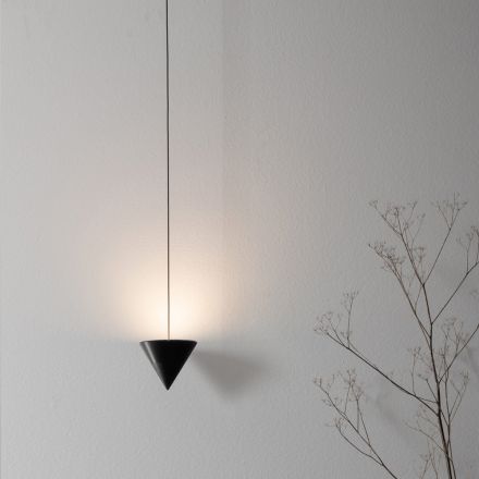 Wire Floor Lamp in Black Aluminium and Cone Great Minimal Design - Mercado Viadurini