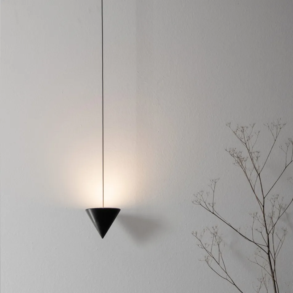Wire Floor Lamp in Black Aluminium and Cone Great Minimal Design - Mercado Viadurini