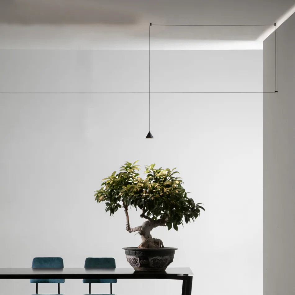 Wire Floor Lamp in Black Aluminium and Small Cone Minimal Design - Mercado Viadurini