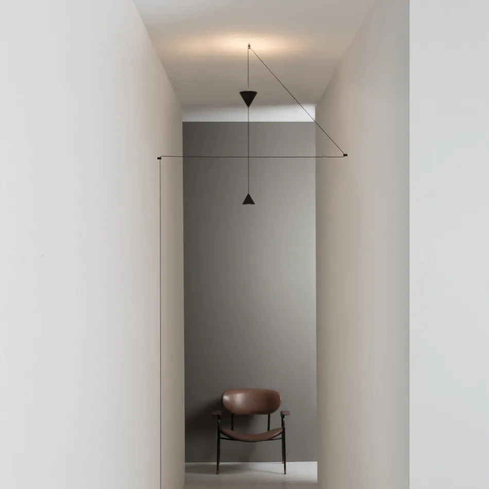 Floor Lamp in Black Aluminium and Double Cone Minimal Design - Mercado Viadurini