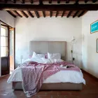 Lounge Floor Lamp in White or Matt Black Metal with Shelves - Butler Viadurini