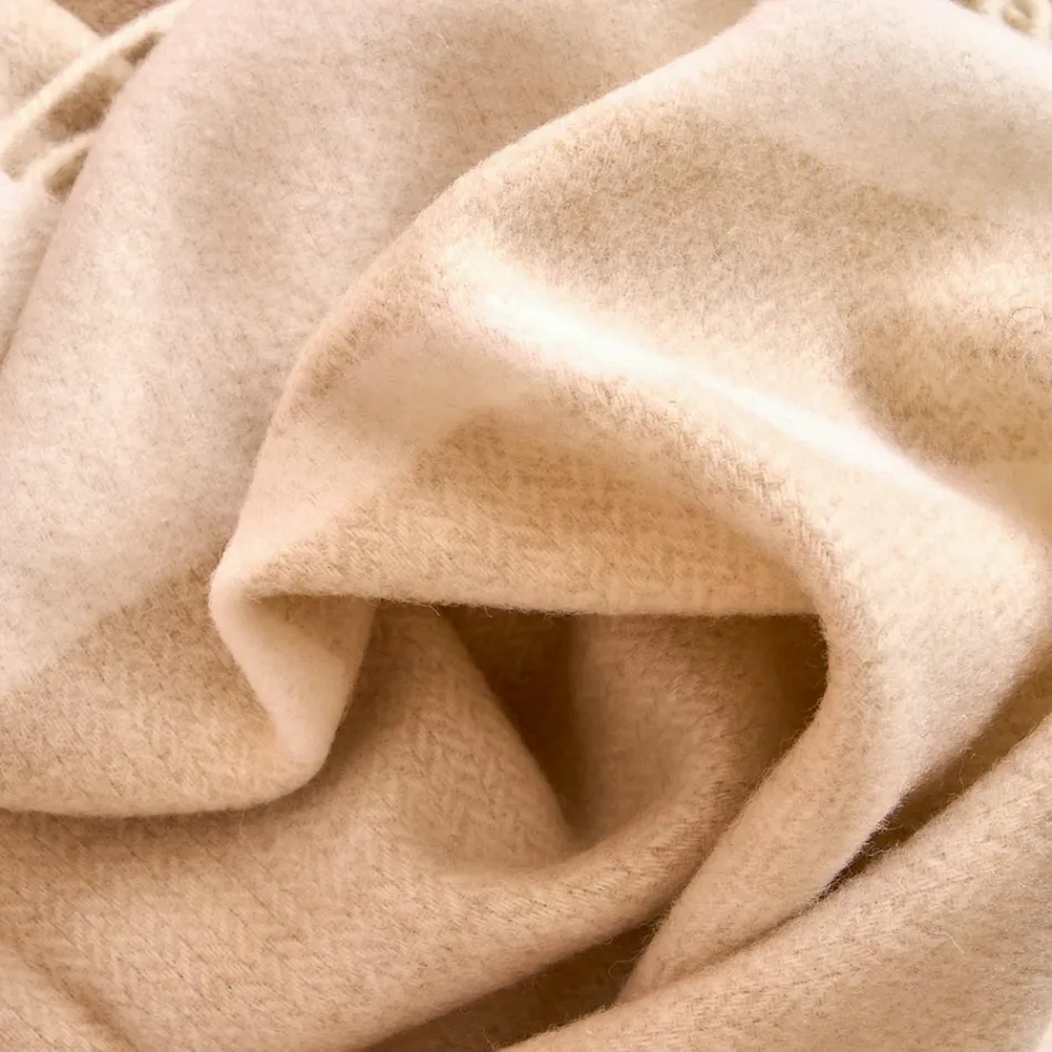 Ultra-Soft and Fluffy Wool Blend Plaid Made in Italy - Caldoso Viadurini