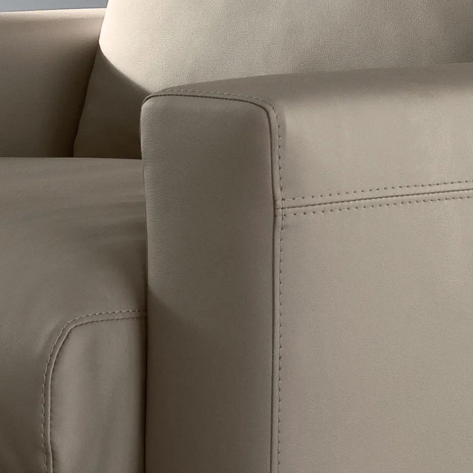 Armchair with Seat Cushion Padded in Feather and Polyester Made in Italy - Malizioso Viadurini