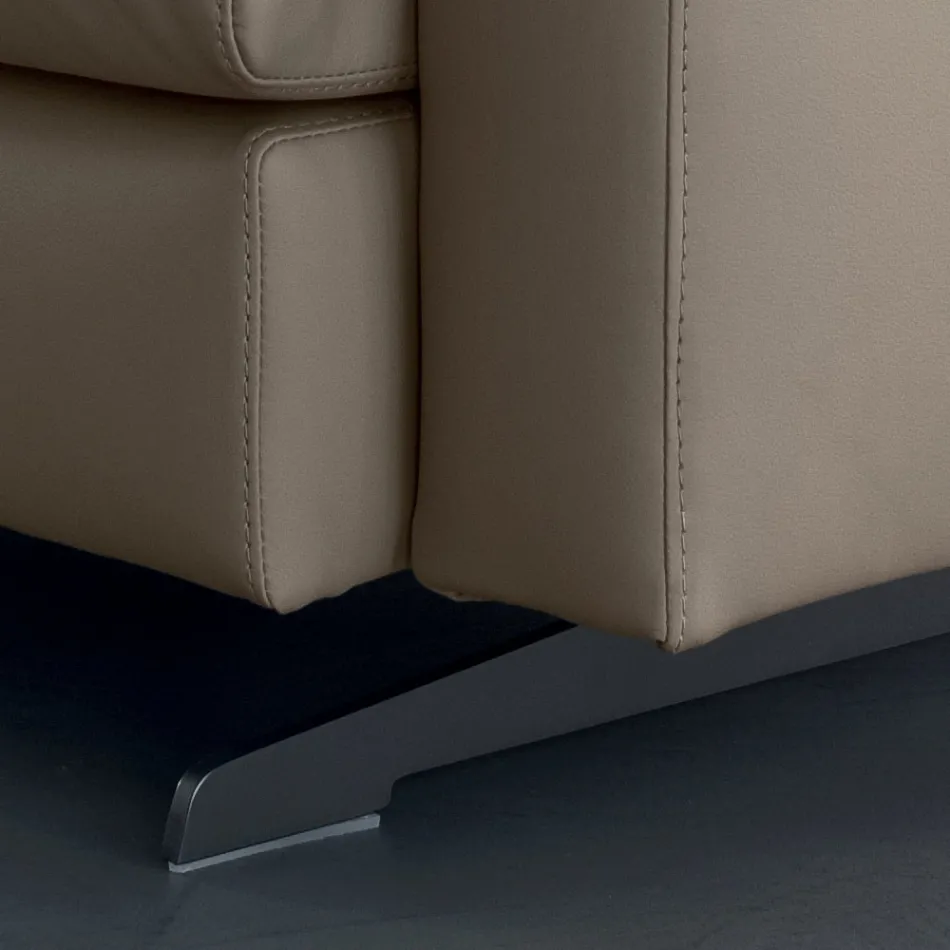 Armchair with Seat Cushion Padded in Feather and Polyester Made in Italy - Malizioso Viadurini