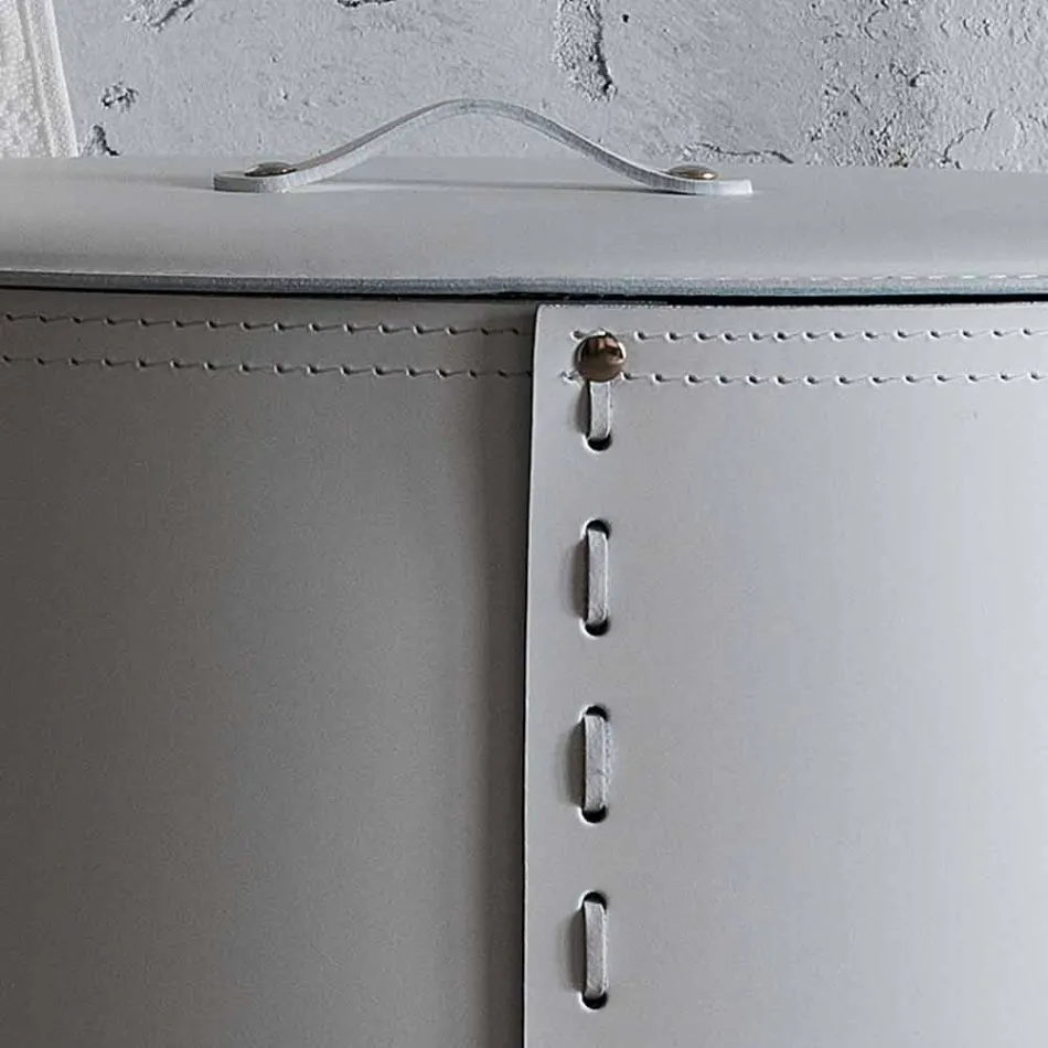 Oval laundry basket in Riky regenerated leather made in Italy Viadurini