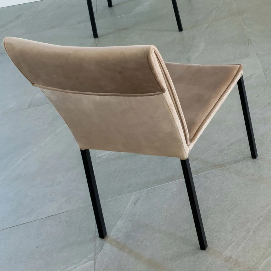 Lounge Chair in Stain-Resistant Velvet and Black Structure - Haroon Viadurini
