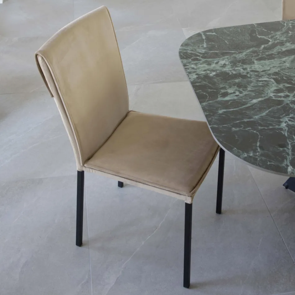 Lounge Chair in Stain-Resistant Velvet and Black Structure - Haroon Viadurini