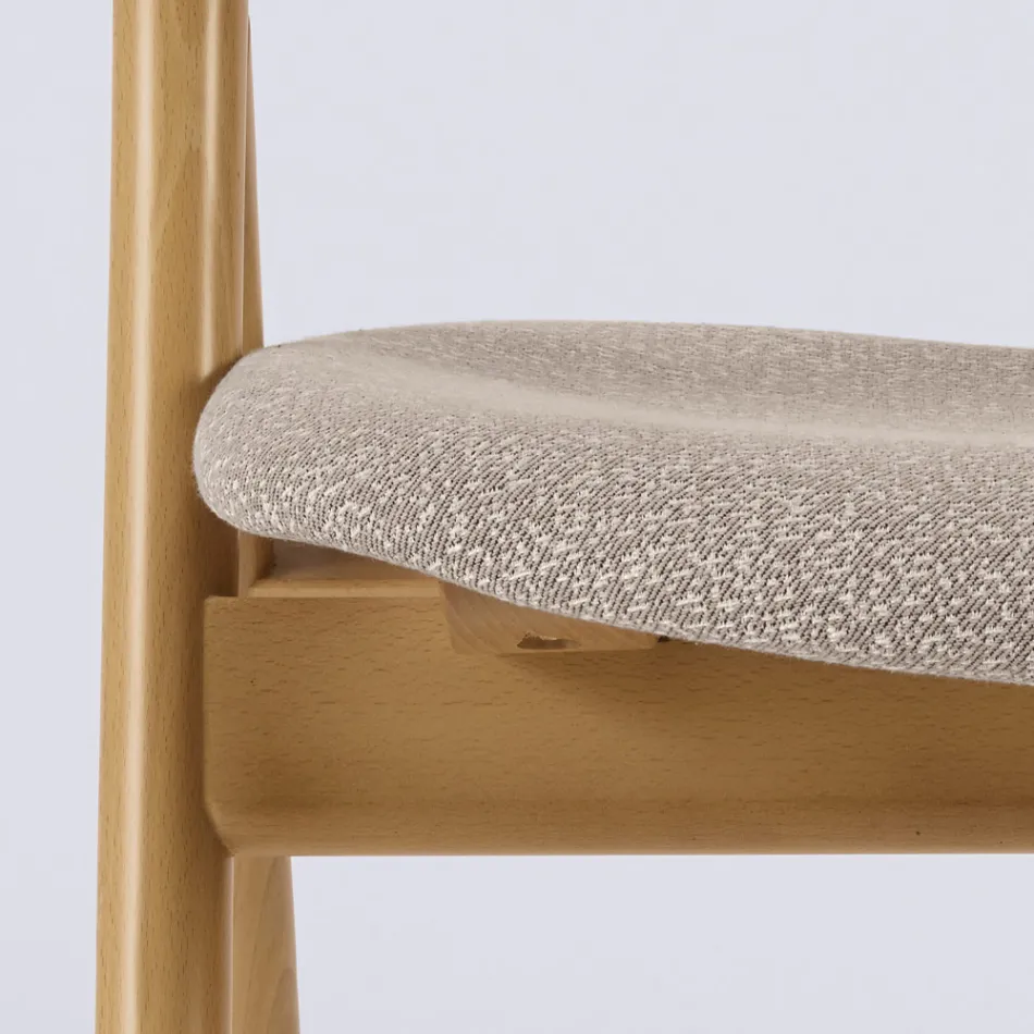 Modern lounge chair in different fabrics with wooden shell - Wolter Viadurini