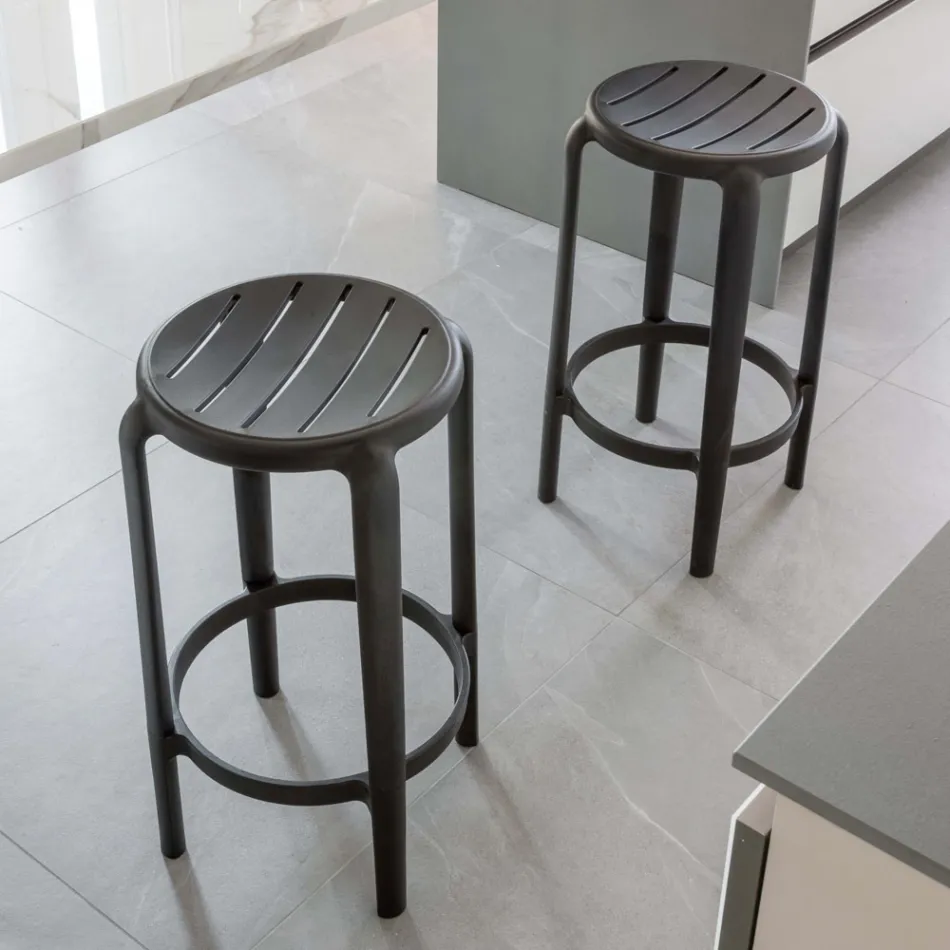 Stool in Polypropylene Reinforced with Fiberglass in Different Colours - Neev Viadurini
