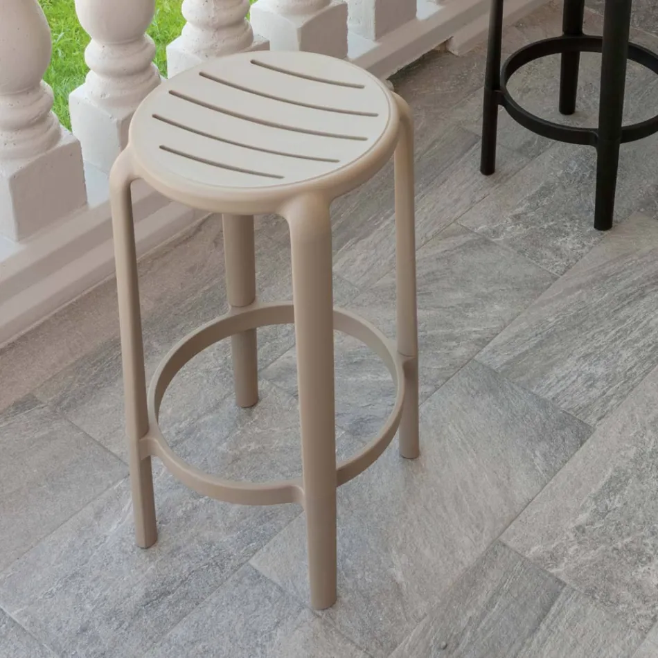 Stool in Polypropylene Reinforced with Fiberglass in Different Colours - Neev Viadurini