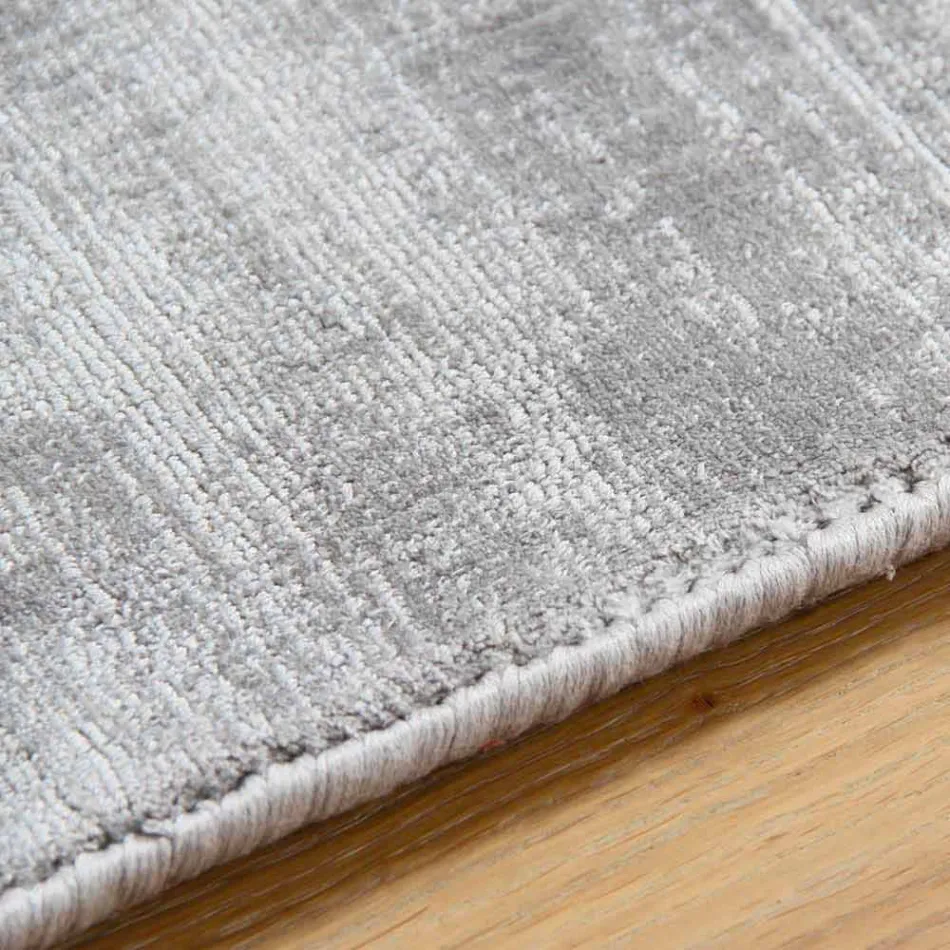 Customizable Versatile Viscose and Cotton Rug - Mutter Viadurini