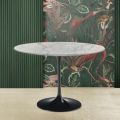 Tulip Table Eero Saarinen H 74 Round in Carrara Marble Statuarietto - Scarlet