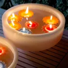 Round Wax Tub with Colored Floating Candles Made in Italy - Utina Viadurini