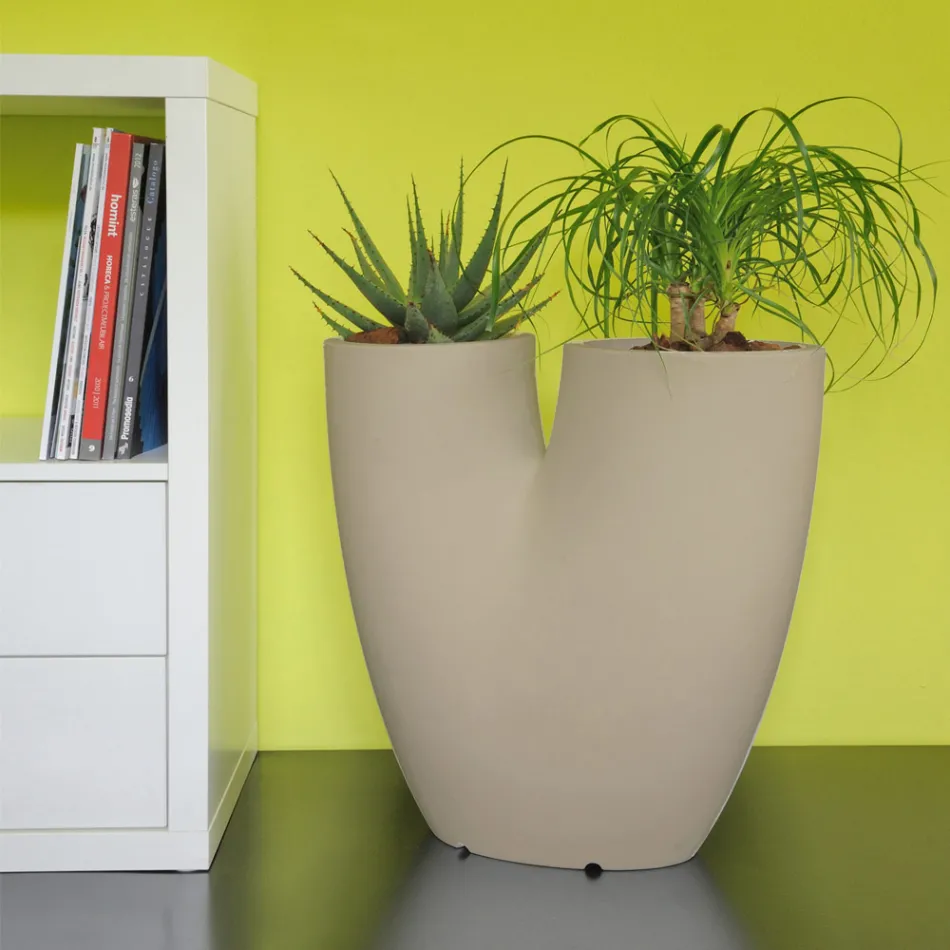 Modern Colored Garden Vase in Polyethylene Made in Italy - Flowes Viadurini